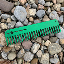 Load image into Gallery viewer, Heircomb Abbey Wide Tooth Matte Green