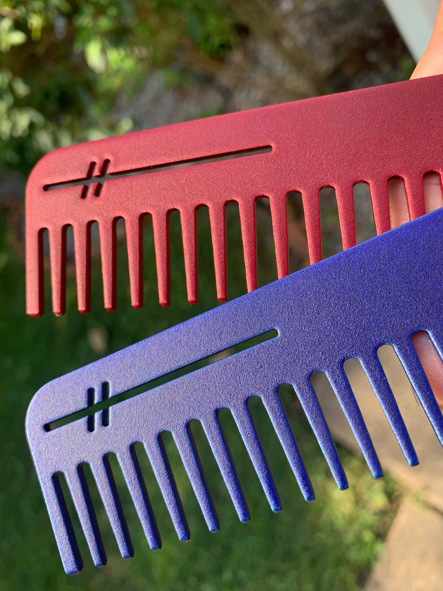 Heircomb Abbey Wide Tooth Matte Cherry & Matte Blueberry