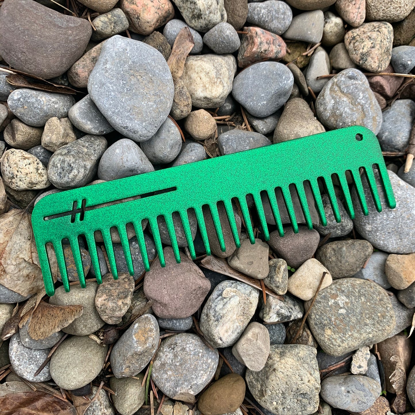 Heircomb Abbey Wide Tooth Matte Green